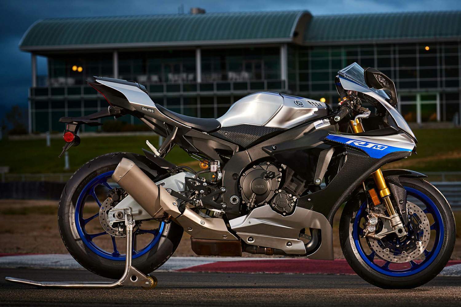 Yamaha YZF 1000 R1M